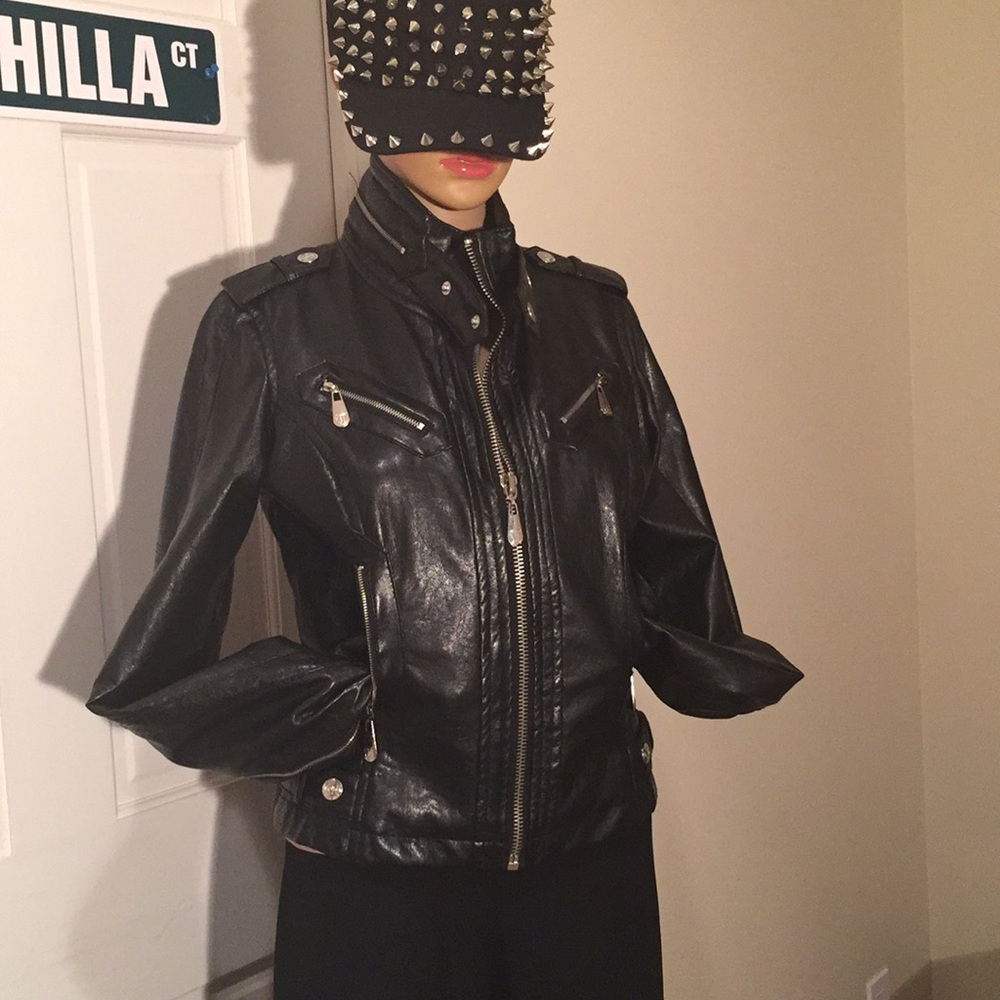 Zippers and steel!